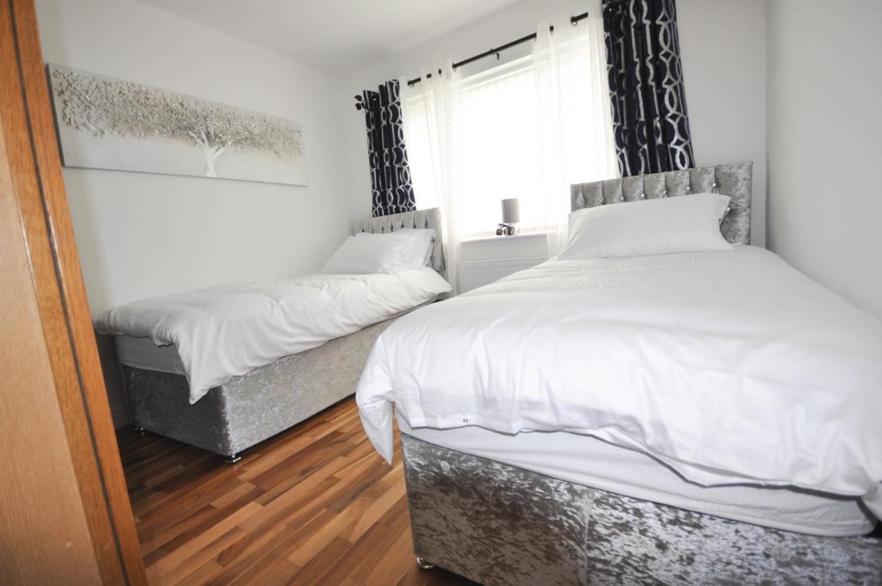 Modern 2 Bed Apartment *